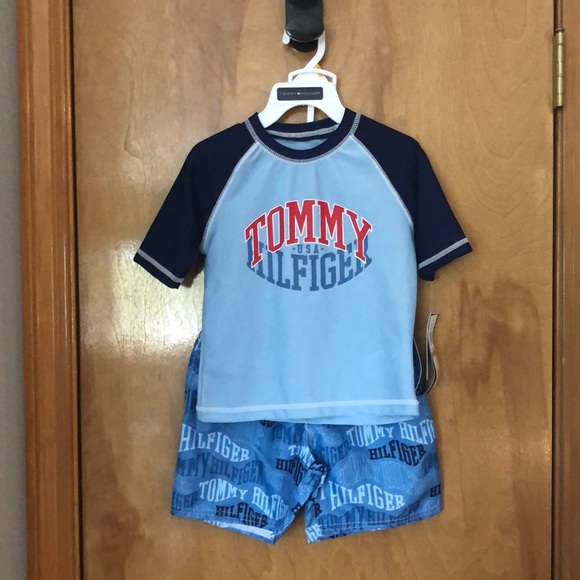 Boy’s Tommy Hilfiger 2 pc swimsuit trunks short sleeve rash guard shirt set - Picture 1 of 6